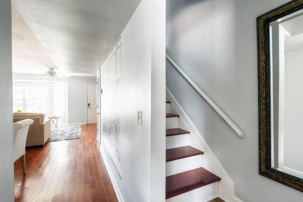 Walk To Broadway Charming Modern Historic Townhome NashvilleNashville  Kültér fotó