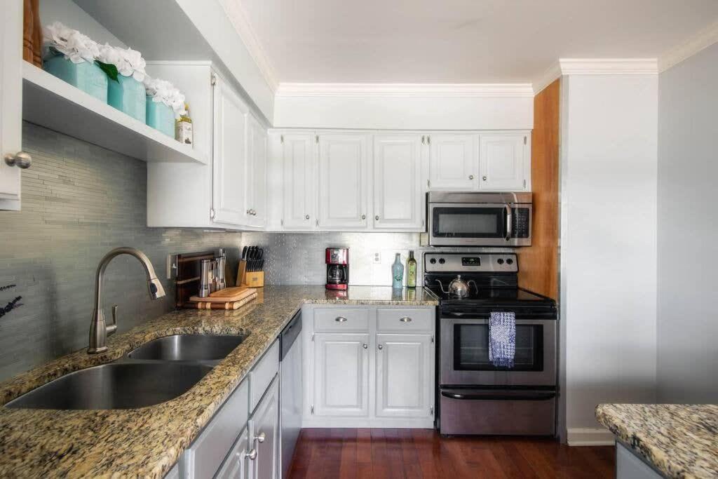 Walk To Broadway Charming Modern Historic Townhome NashvilleNashville  Kültér fotó
